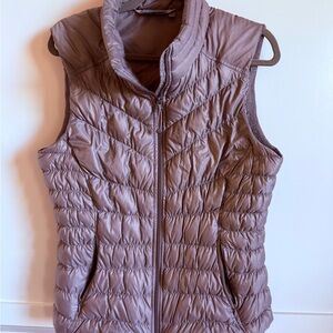 Athleta Women's Quilted Puffer Vest - Taupe